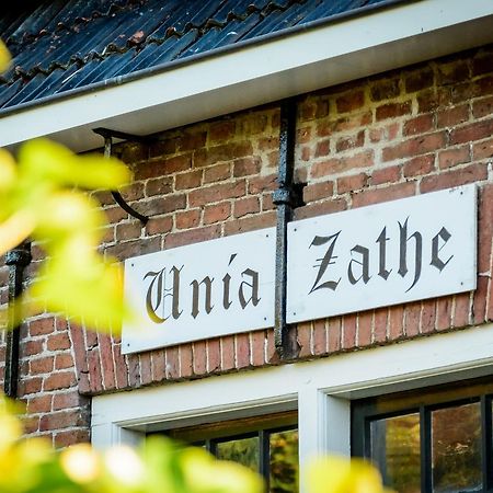 Unia Zathe Bed and Breakfast Ee Eksteriør billede