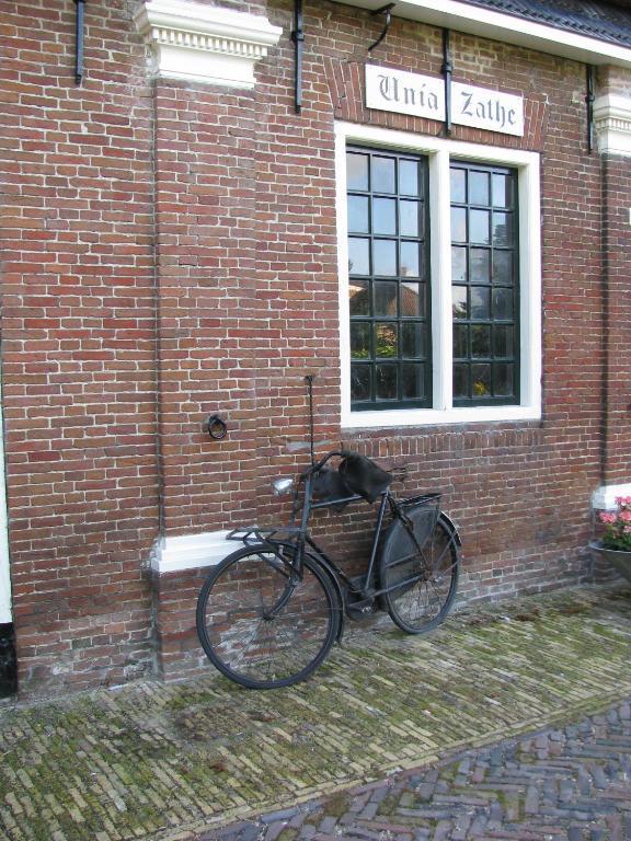 Unia Zathe Bed and Breakfast Ee Eksteriør billede