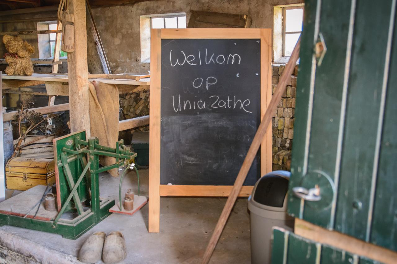 Unia Zathe Bed and Breakfast Ee Eksteriør billede