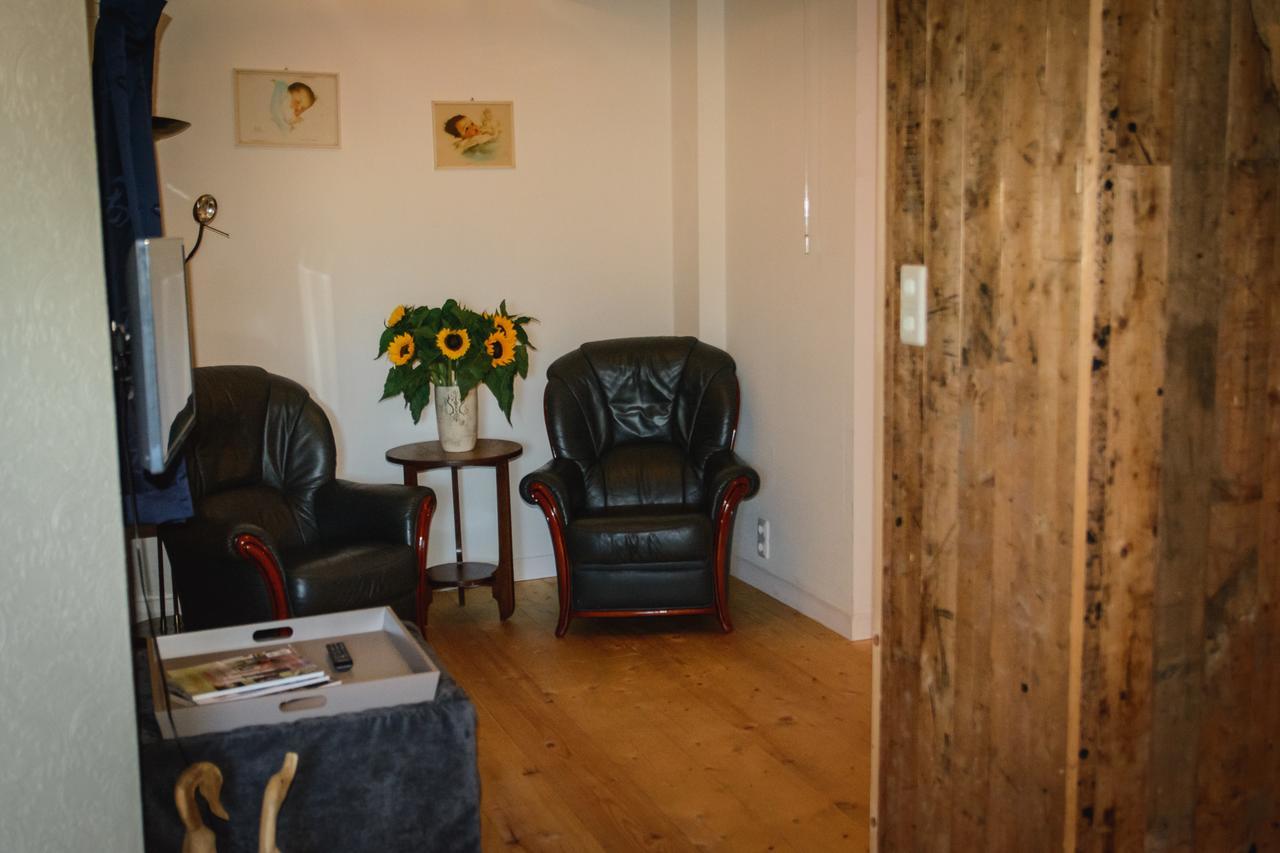 Unia Zathe Bed and Breakfast Ee Eksteriør billede